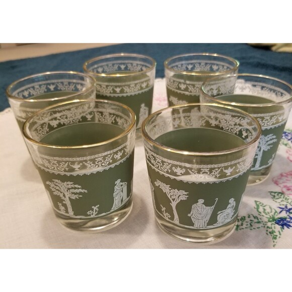 Vintage Jeannette Glass Green Hellenic Grecian Motif small glasses - Picture 4 of 11